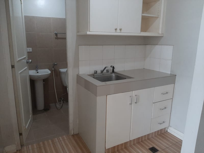 Apartment for Sale in San Antonio Village Makati